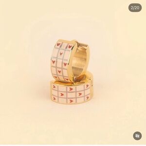 ISO Oh Clem Heart Earrings